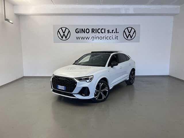 Audi Q3 SPB 35 TFSI S-tronic Identity Black