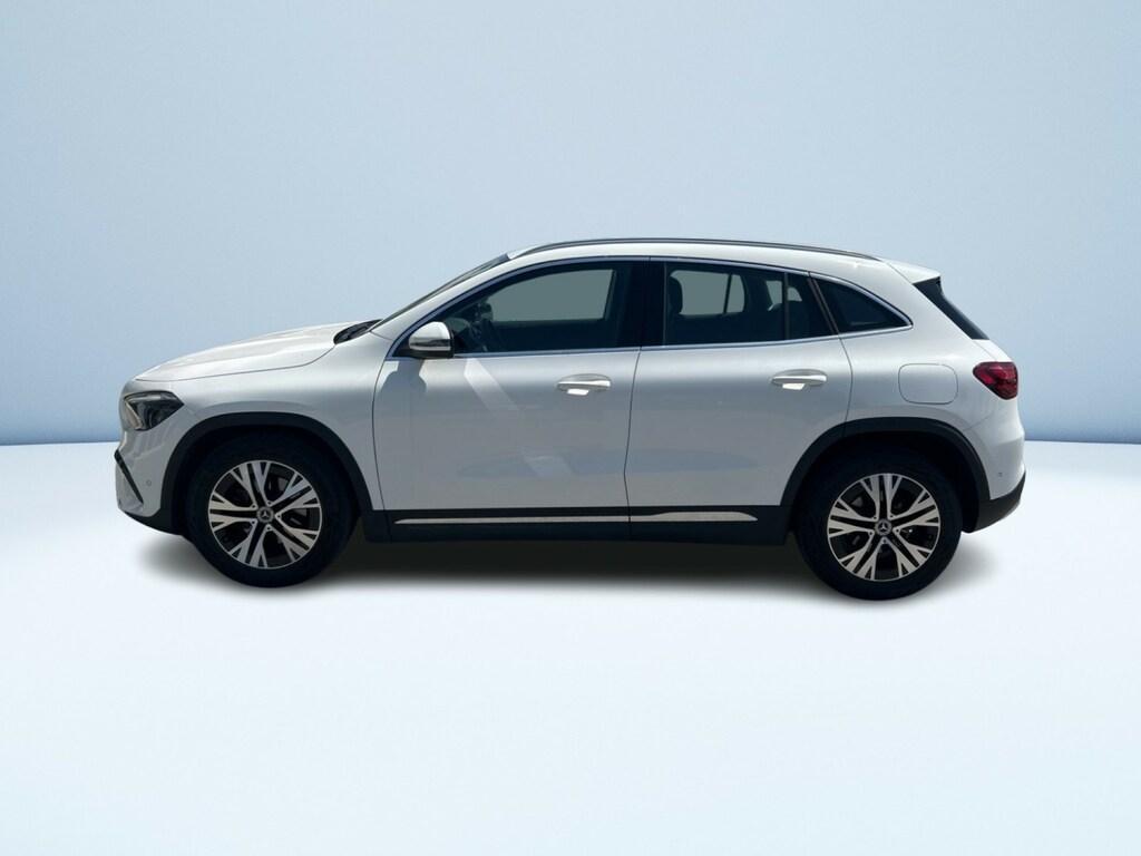 Mercedes GLA 180 180 D Progressive Advanced 8G-DCT