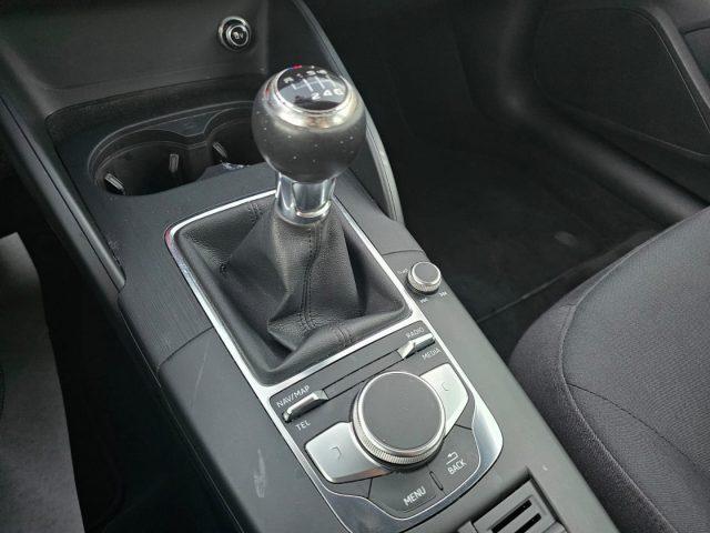 AUDI A3 30 TDI Business Sportback