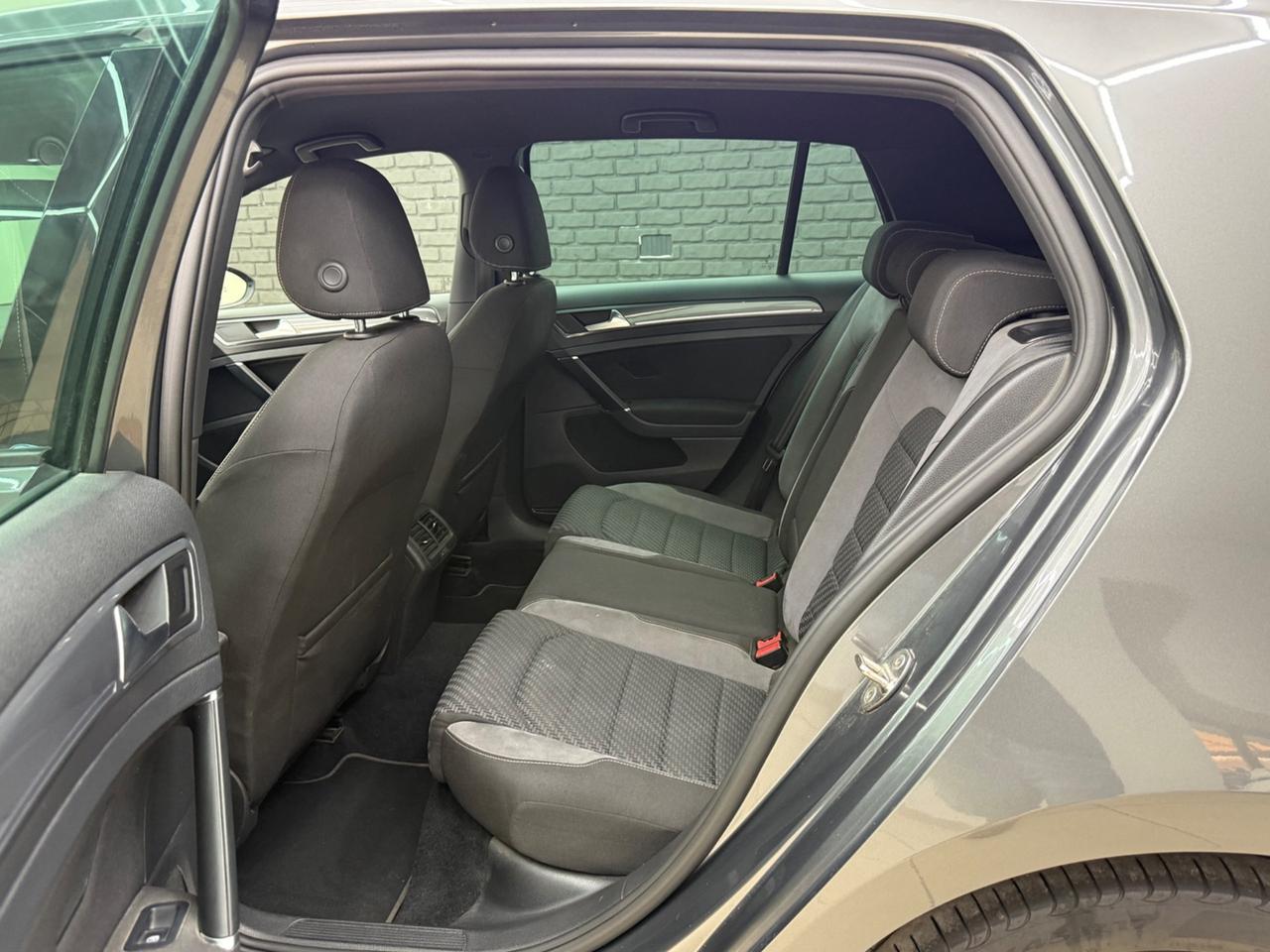 Volkswagen Golf 7.5 2.0 TDI DSG R-Line IPERFULL