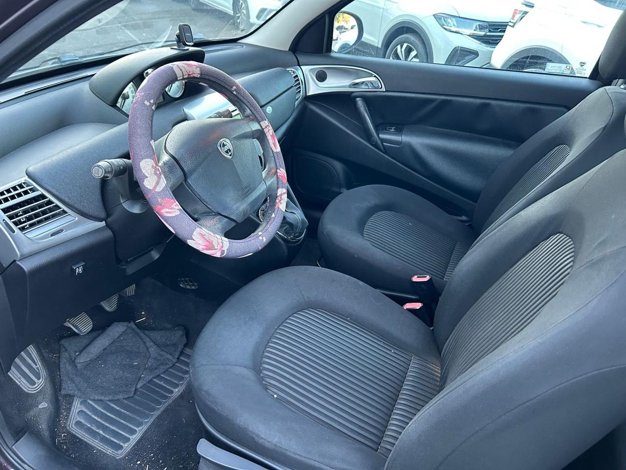 Lancia Ypsilon 1.4 Argento Ecochic GPL