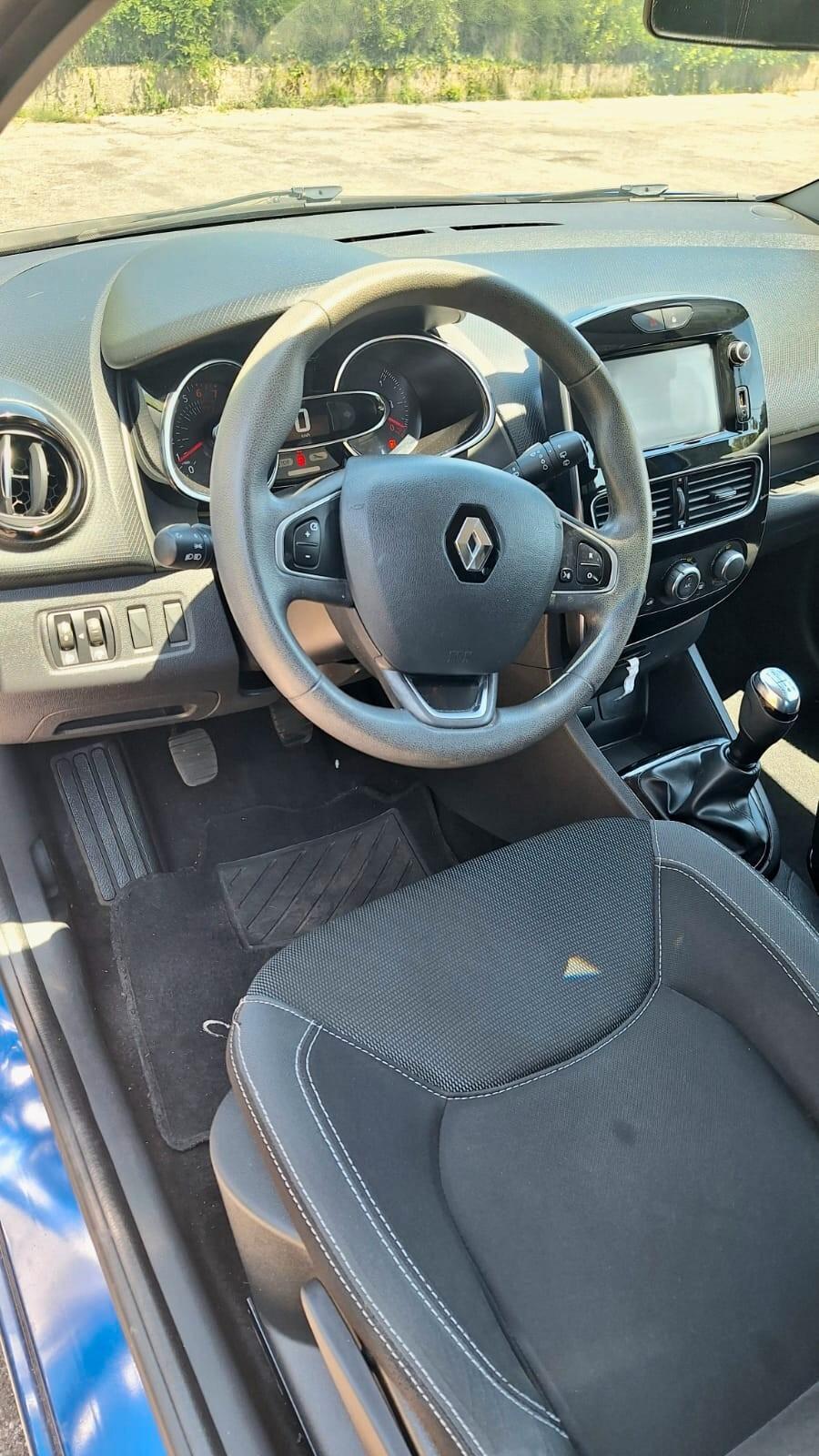 Renault Clio 1.2 - 75CV - Benzina - 5 porte