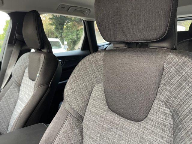 VOLVO XC60 2.0 B4 AWD AUTOMATICA CERCHI DA 19" FARI FULL LED