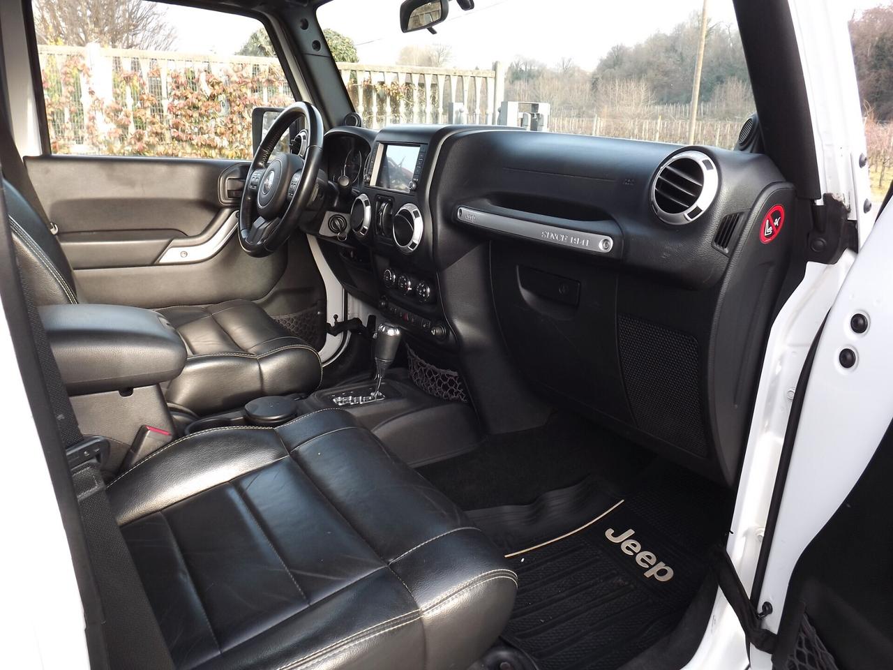 Jeep Wrangler Unlimited 2.8 CRD DPF Sahara Auto