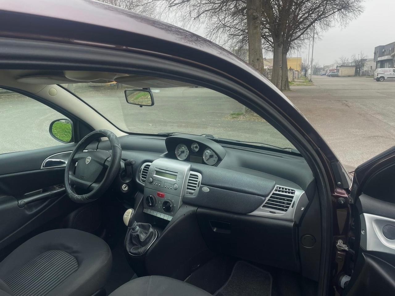 Lancia Ypsilon 1.4 Oro Ecochic GPL per Neopatentati