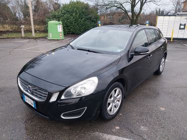 Volvo V60 D2 1.6 Momentum
