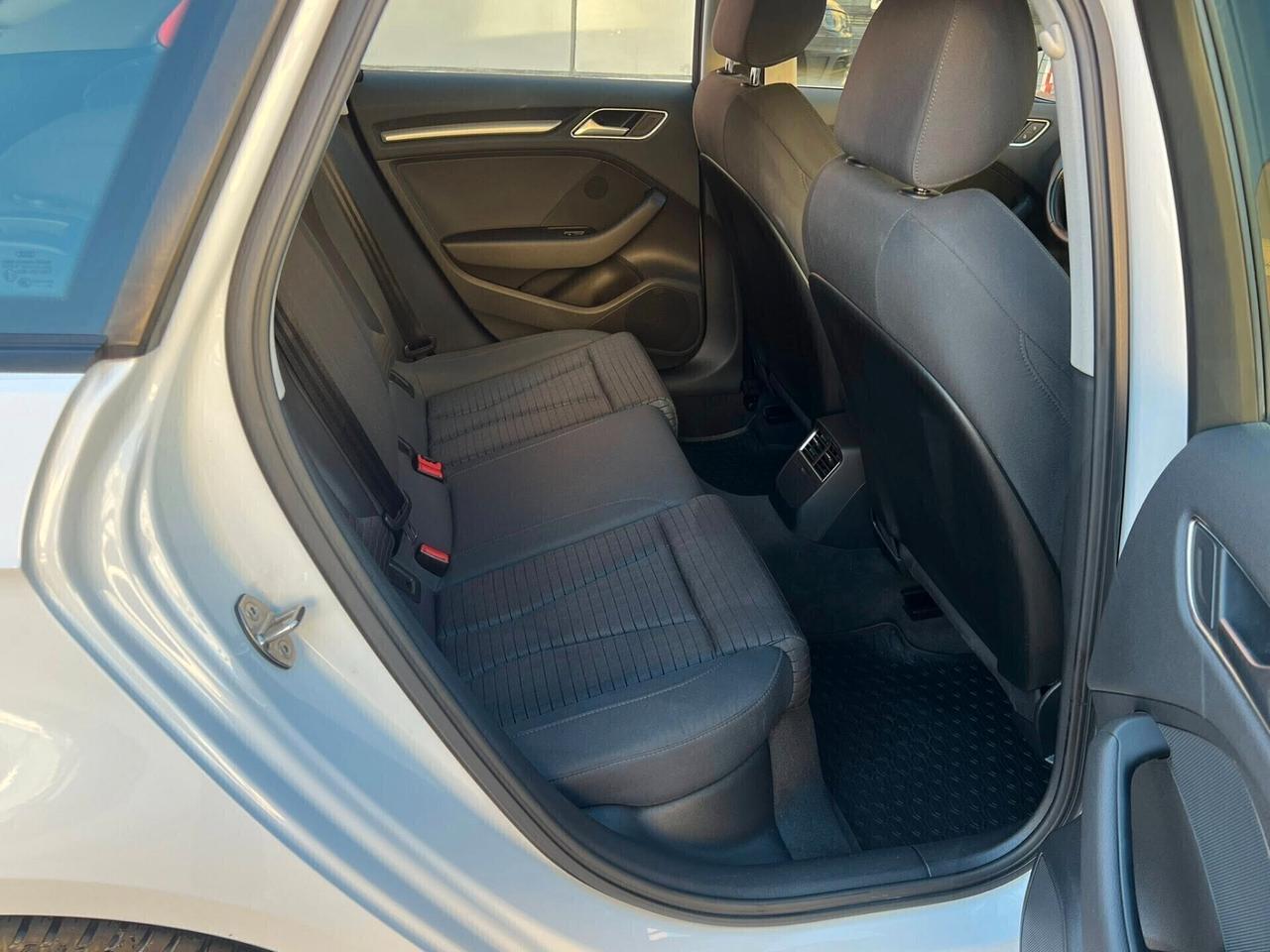 Audi A3 1.6 TDI S tronic Ambition Sline