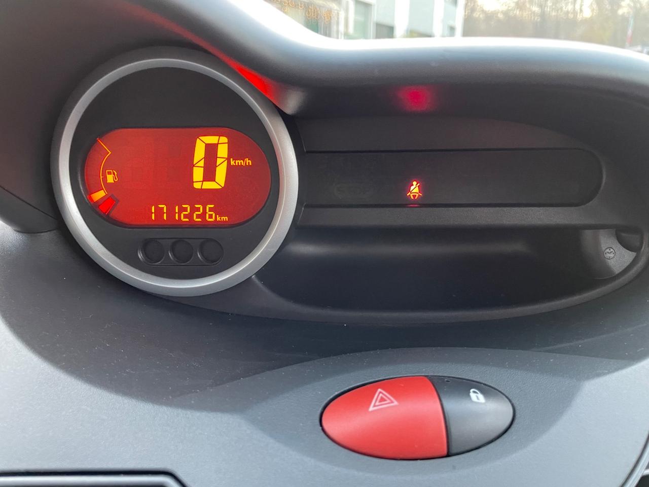 Renault Twingo 1.2 16V Live* Neo patentati *