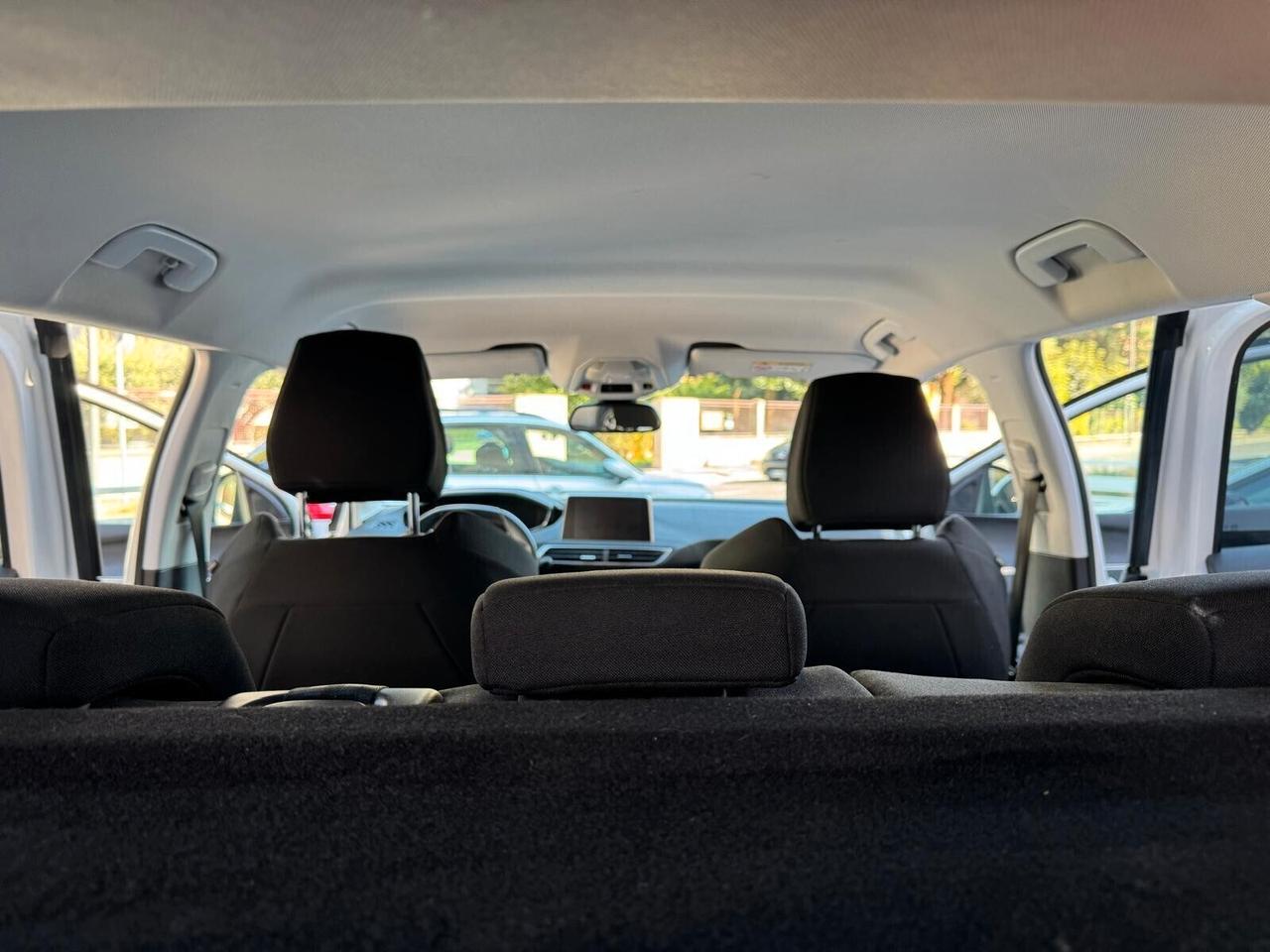PEUGEOT 3008 BlueHDi 120cv S&S ALLURE