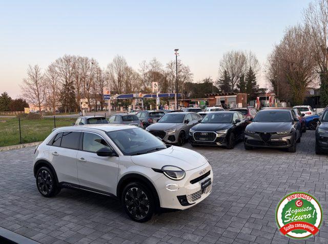 FIAT 600 Hybrid DCT MHEV La Prima ANCHE NEOPATENTATI