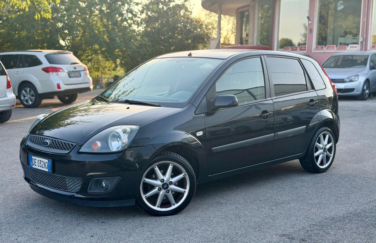 Ford Fiesta 2006 1.6 TDCi 5p. Ok neopatentati ! ! !