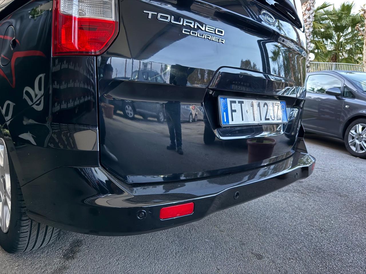 Ford Tourneo Courier 1.0 EcoBoost 100 CV Sport