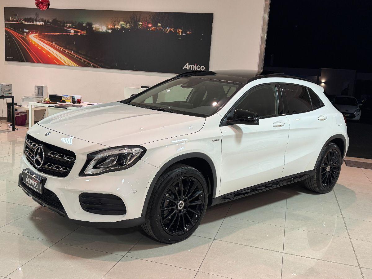 MERCEDES GLA 200 d Automatic Premium Edition Solo 67.000km Tetto