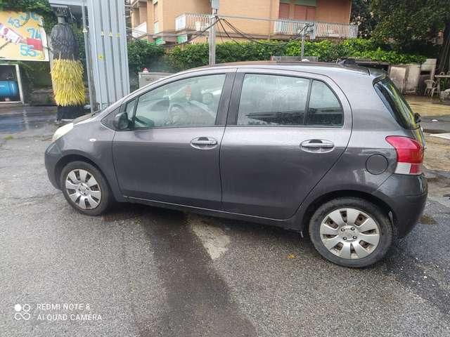 Toyota Yaris Yaris II 5p 1.0