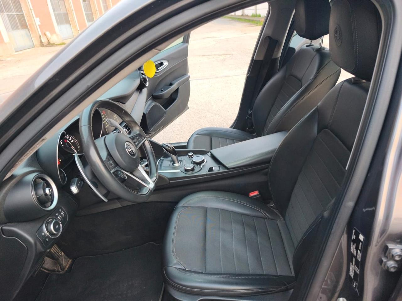 Alfa Romeo Giulia 2019--2.2 Diesel Automatica