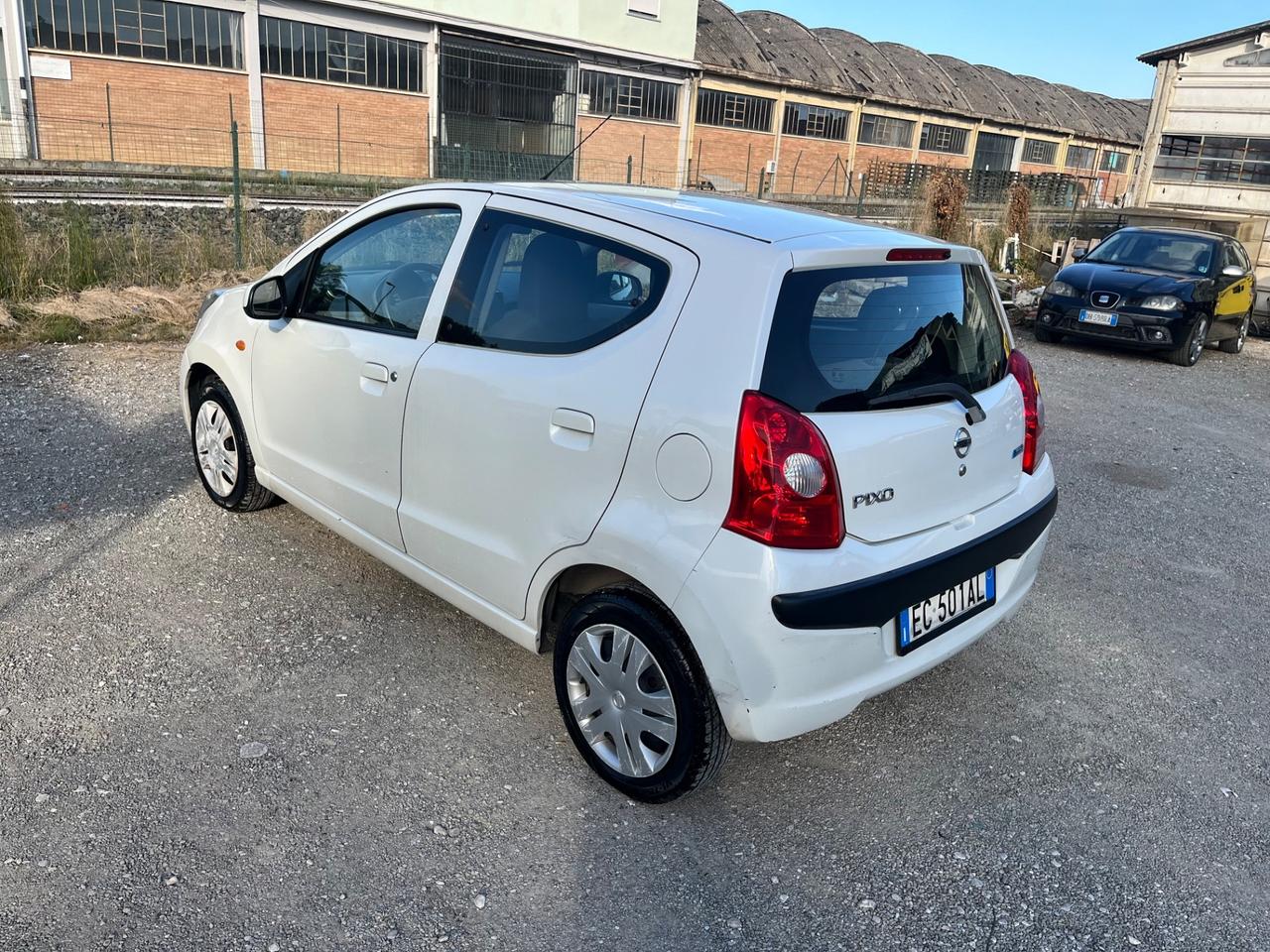 Nissan Pixo 1.0 5 porte Active 2010 85.000 KM