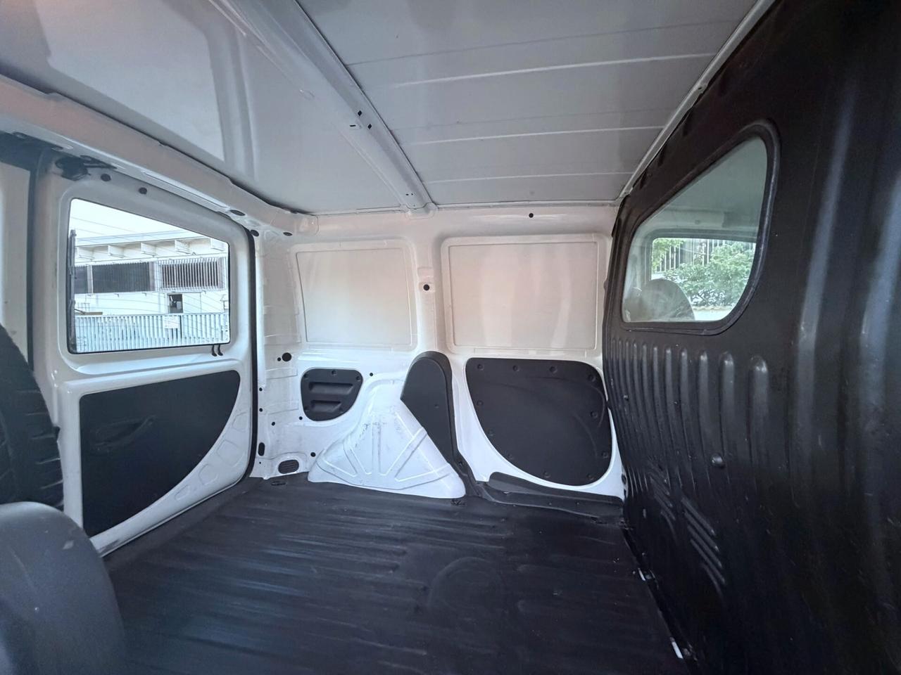 FIAT DOBLO 1.6 BENZINA METANO CON CLIMA