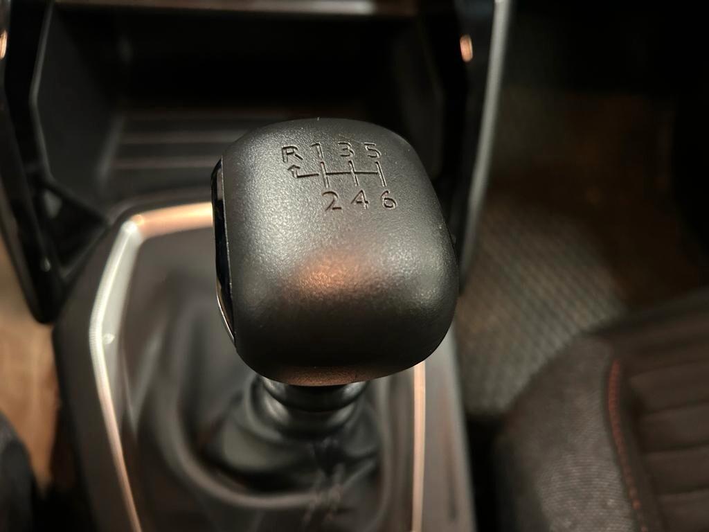 Peugeot 2008 ACTIVE PACK PureTech 100 6mt SPOTICAR