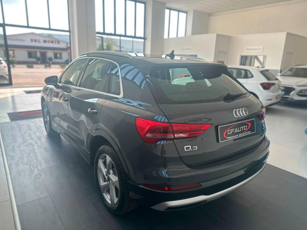 Audi Q3 35 TDI S tronic Business Advanced