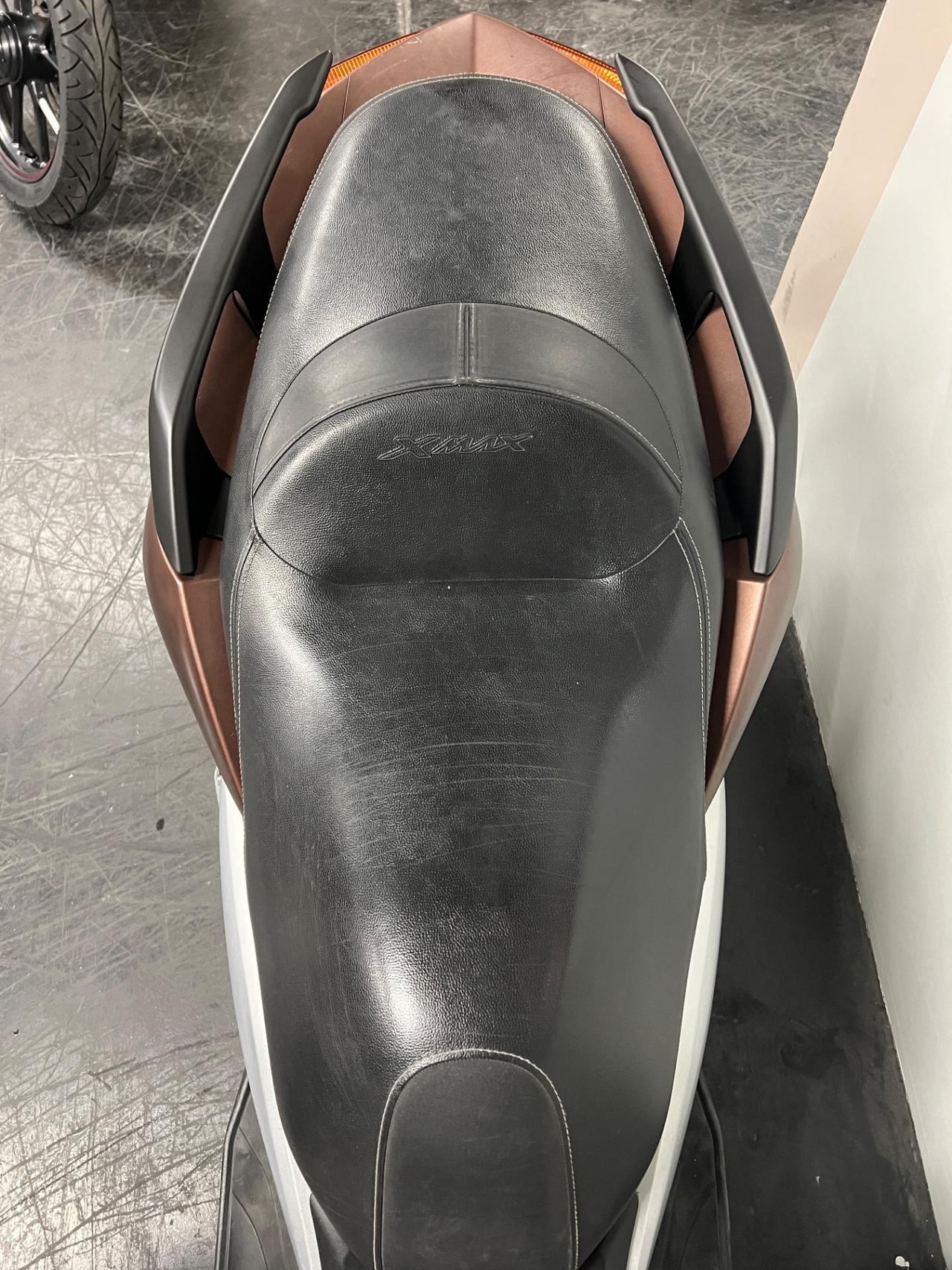 Yamaha X-Max 300