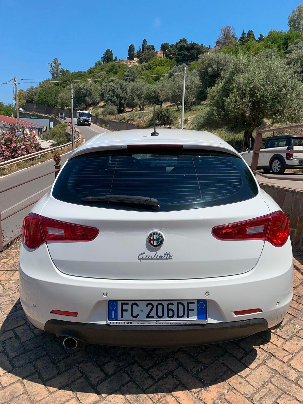 Alfa Romeo Giulietta 1.6 JTDm-2 120 CV Distinctive
