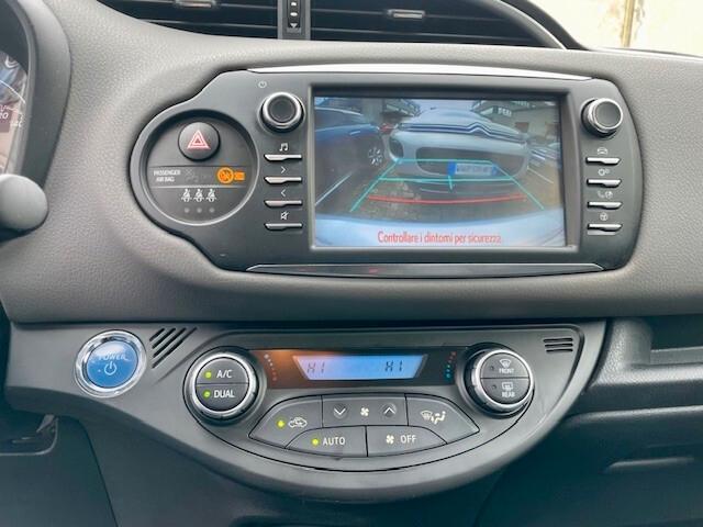 Toyota Yaris 1.5 Hybrid 5 porte Business