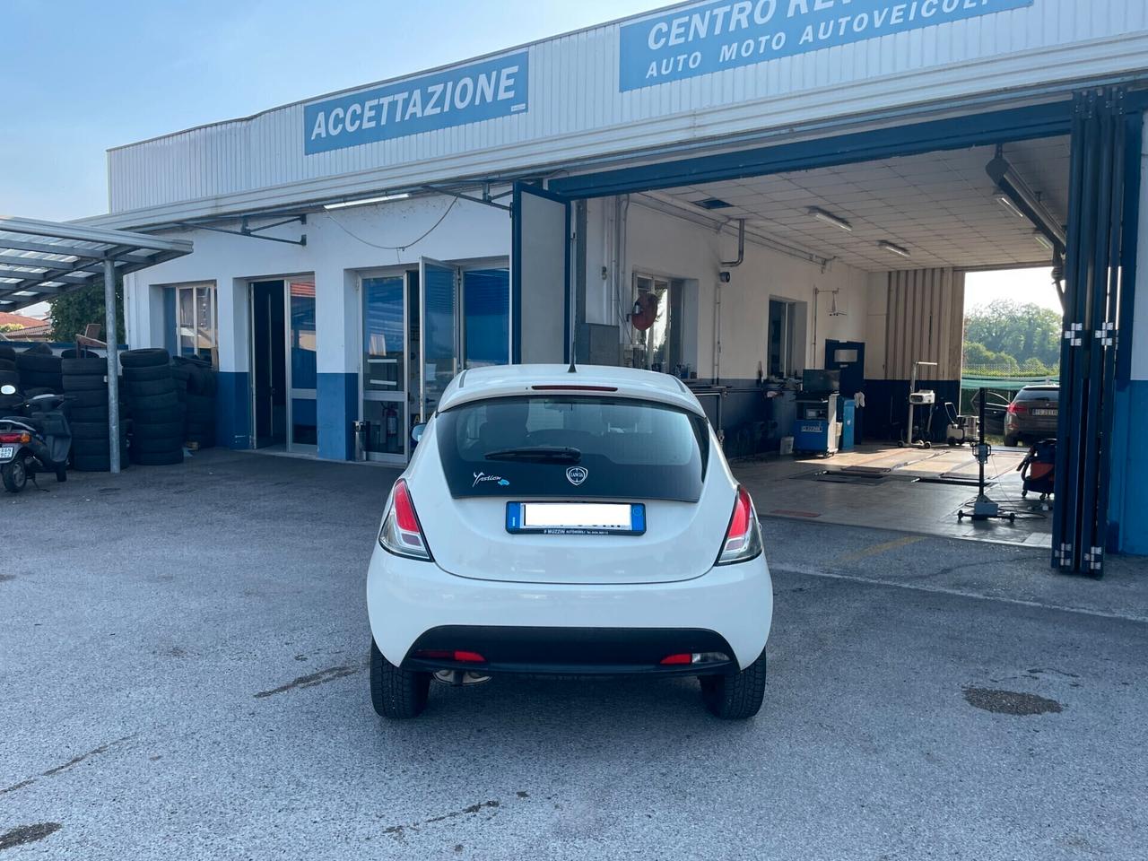 Lancia Ypsilon 1.2 69 CV 5 porte GPL Ecochic Elefantino