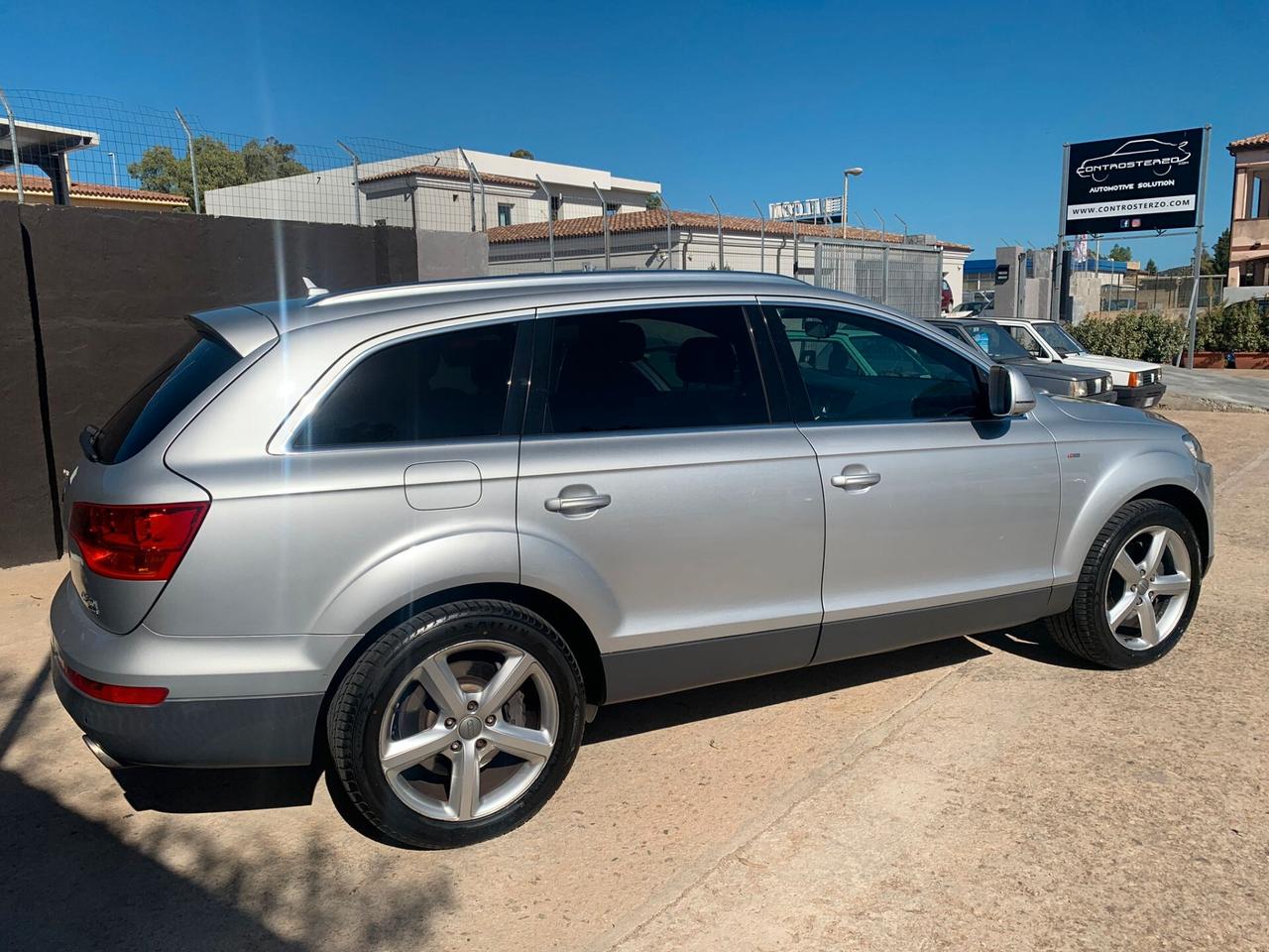 Audi Q7 S LINE