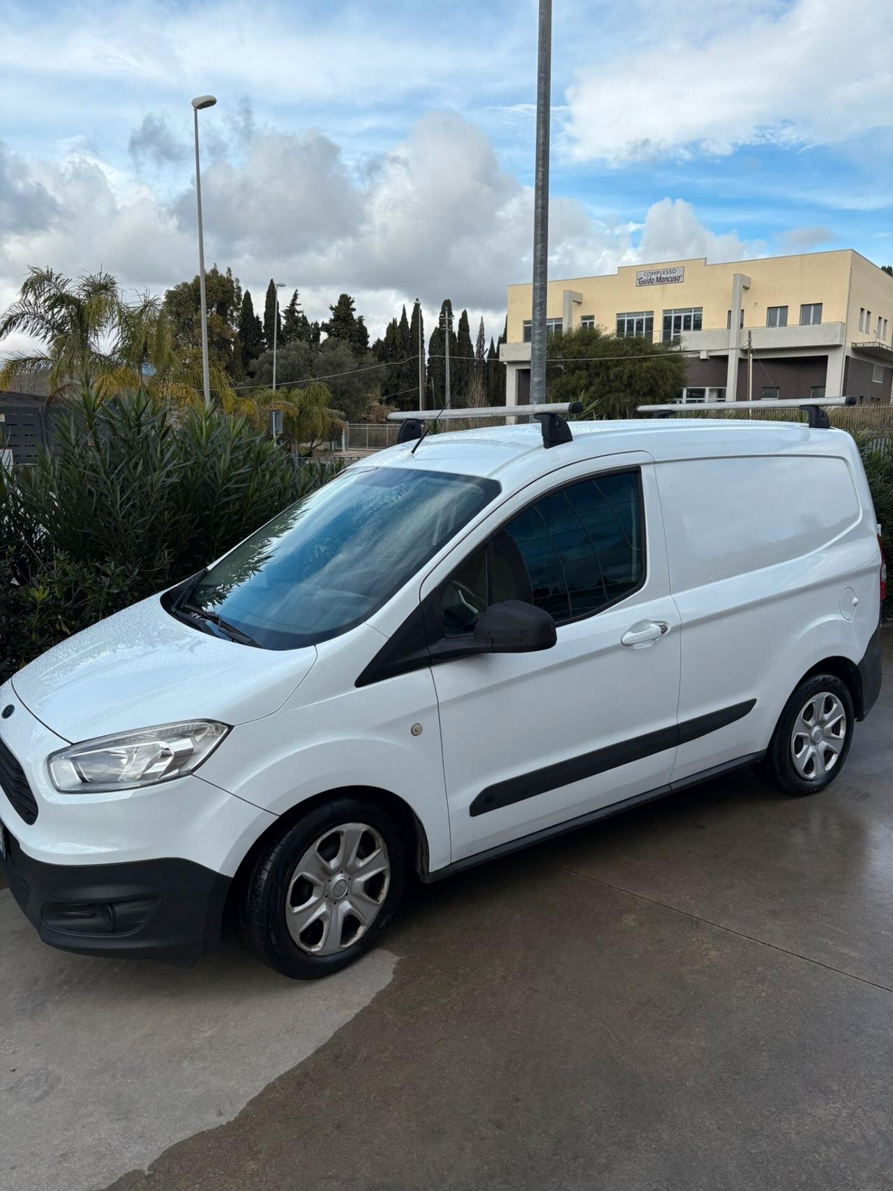 Ford Tourneo Connect 1.5 TDCi 100 CV Plus