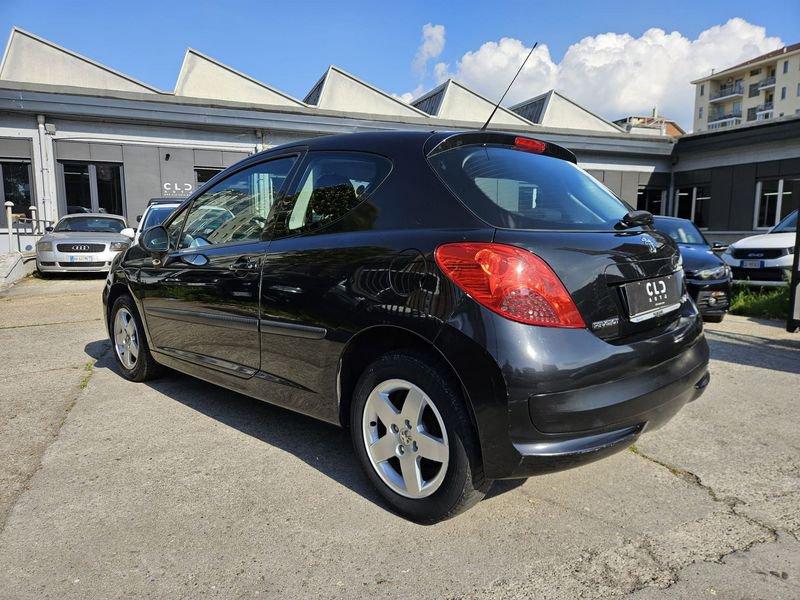 Peugeot 207 207 3p 1.4 16v One-Line