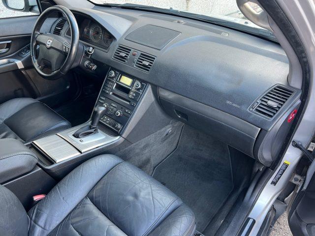 VOLVO XC90 2.4 D5 185 CV AWD Momentum 7 Posti