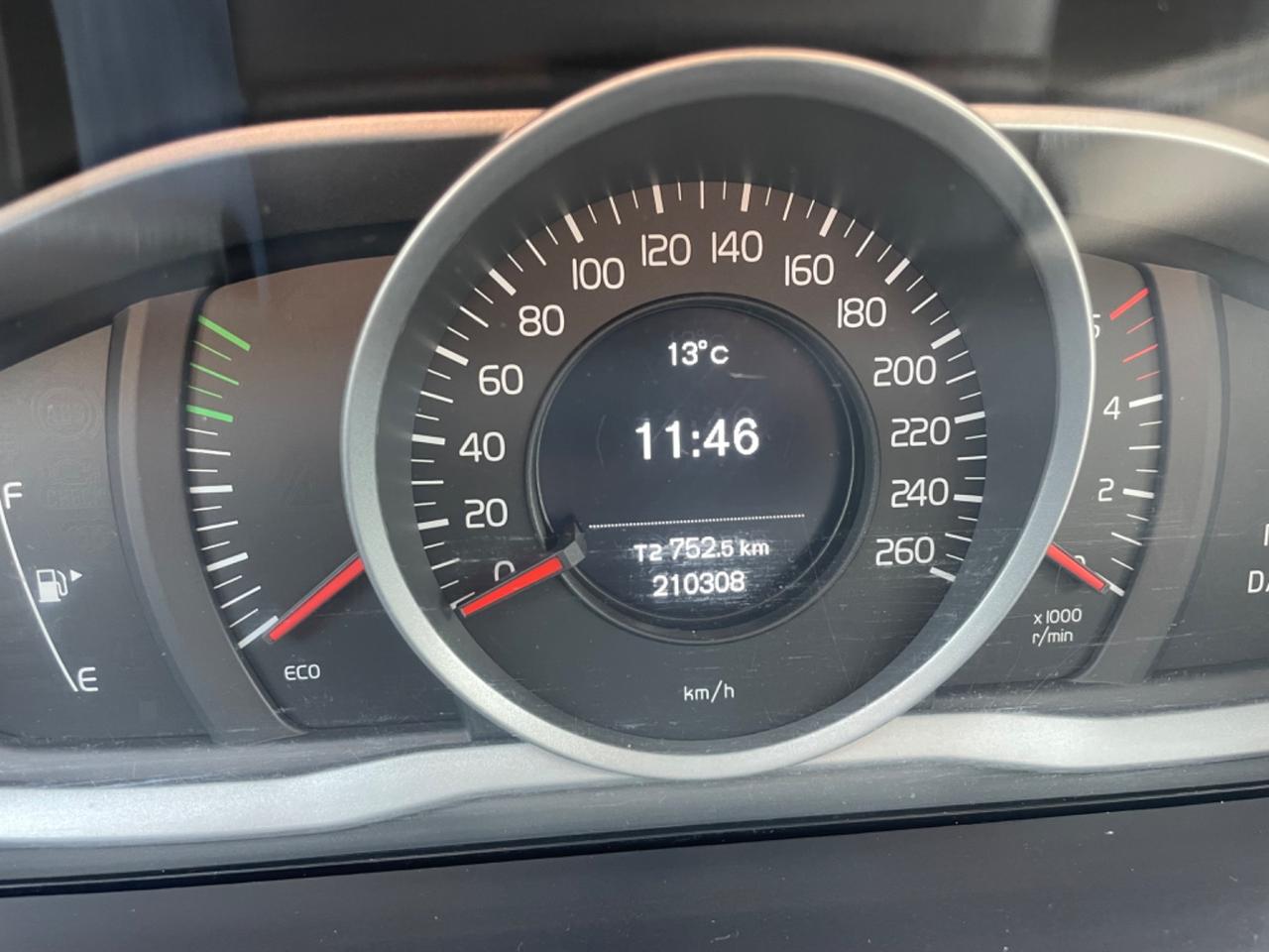 Volvo XC 60 XC60 D3 Geartronic R-design Kinetic