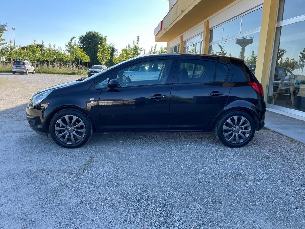 Opel Corsa 1.2 80CV 5 porte GPL-TECH Club