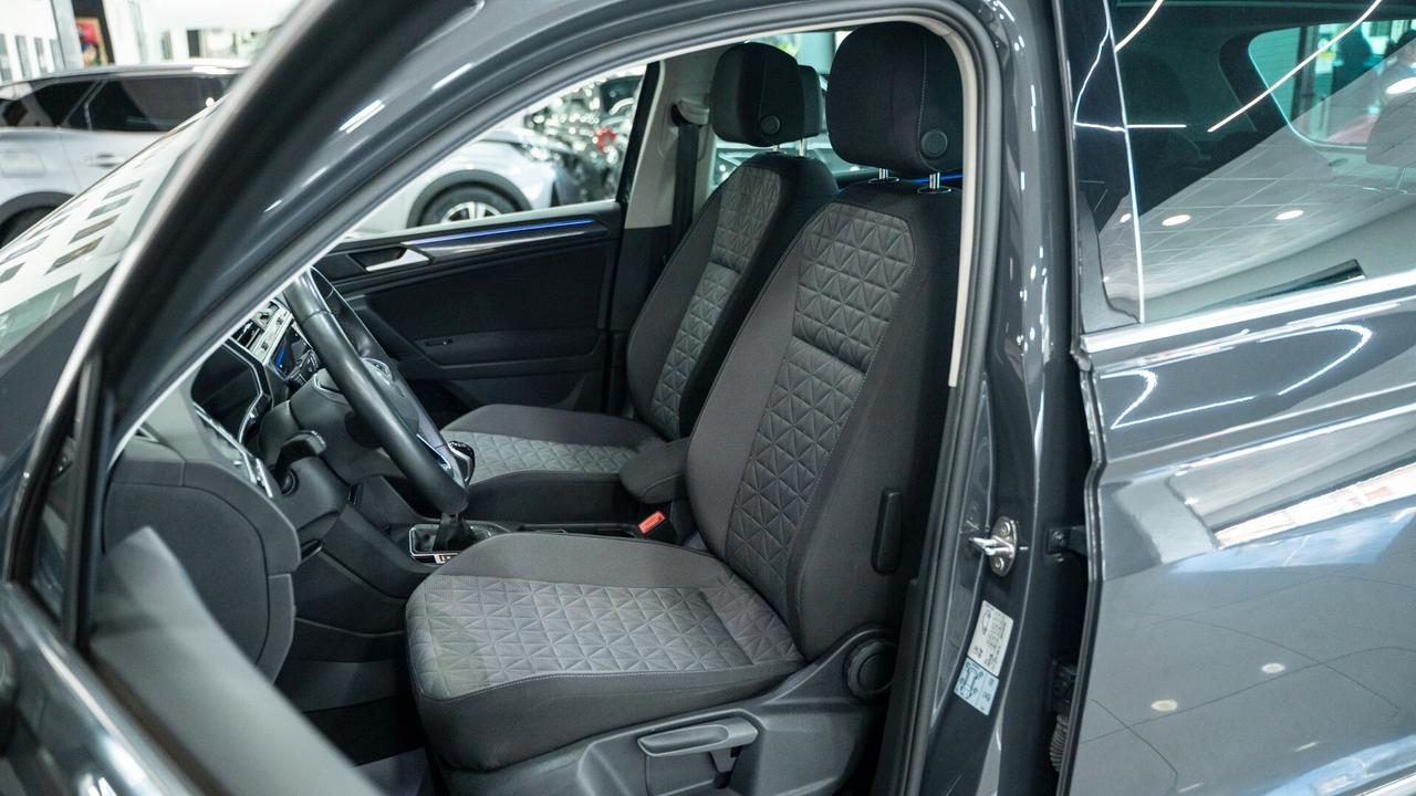Volkswagen Tiguan 2.0 TDI LIFE 122 CV VIRTUAL CKT PACK LUCI CARPLAY LED FULL OPTIONAL