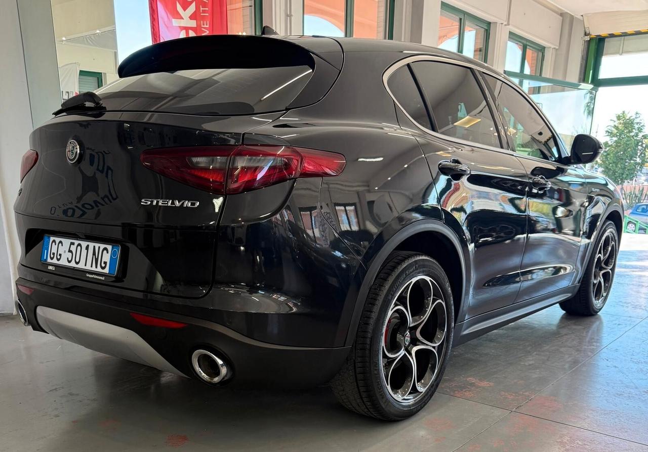 Alfa Romeo Stelvio 2.2 190 CV AT8 Q4 Executive