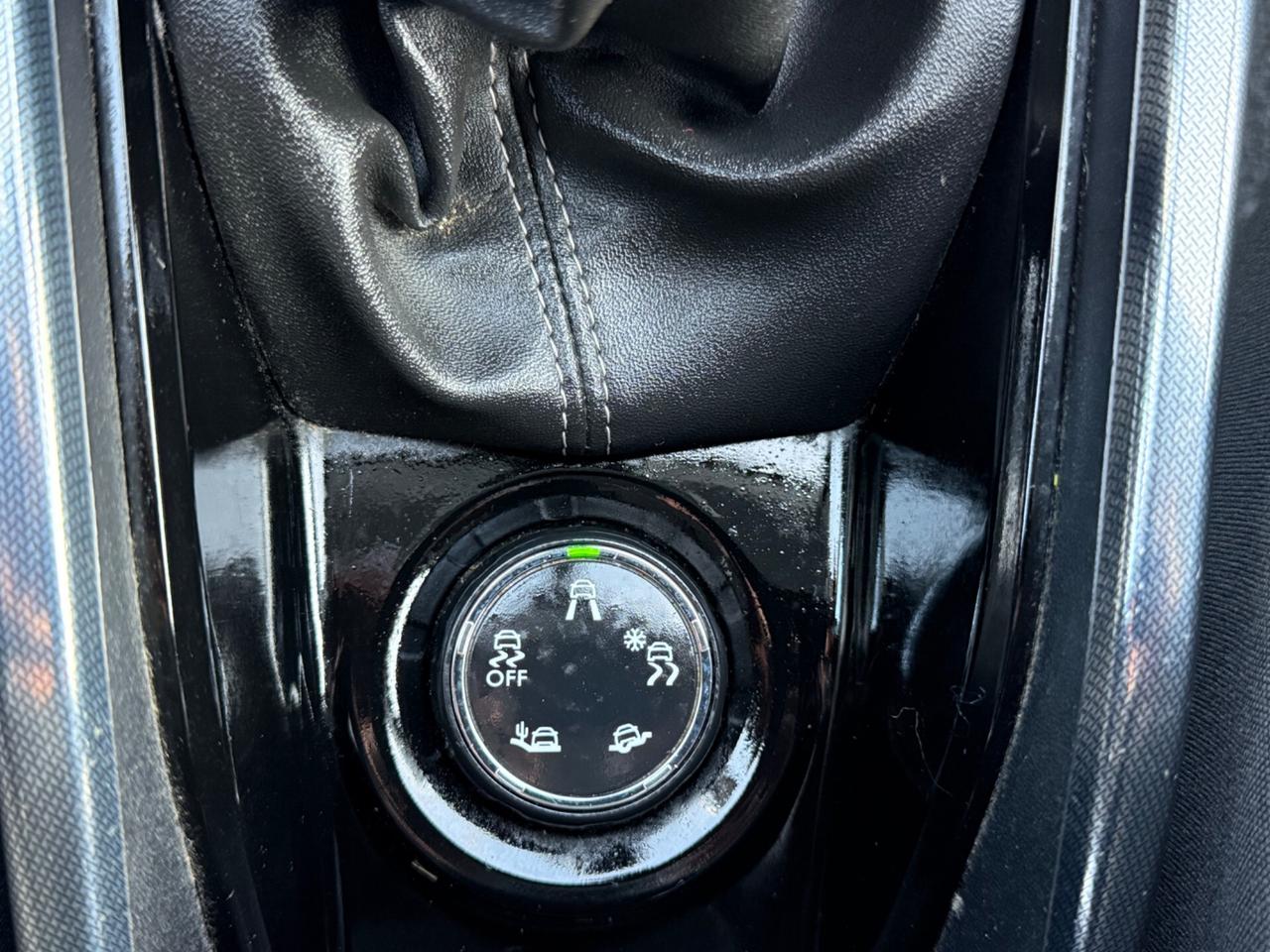 Peugeot 2008 1.6 e-HDi 115 CV Stop&Start Allure