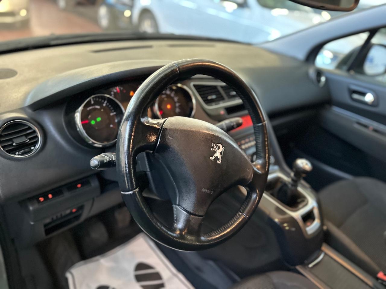 Peugeot 5008 /2015/7posti/euro6/kmcertificati