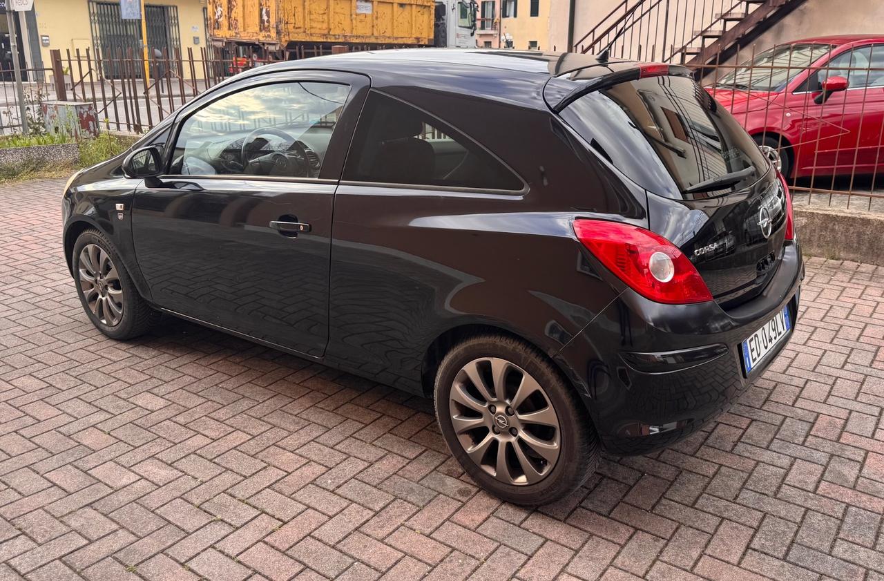 Opel Corsa 1.2 Benzina - GPL Scadenza 2030 Ok Neopatentati