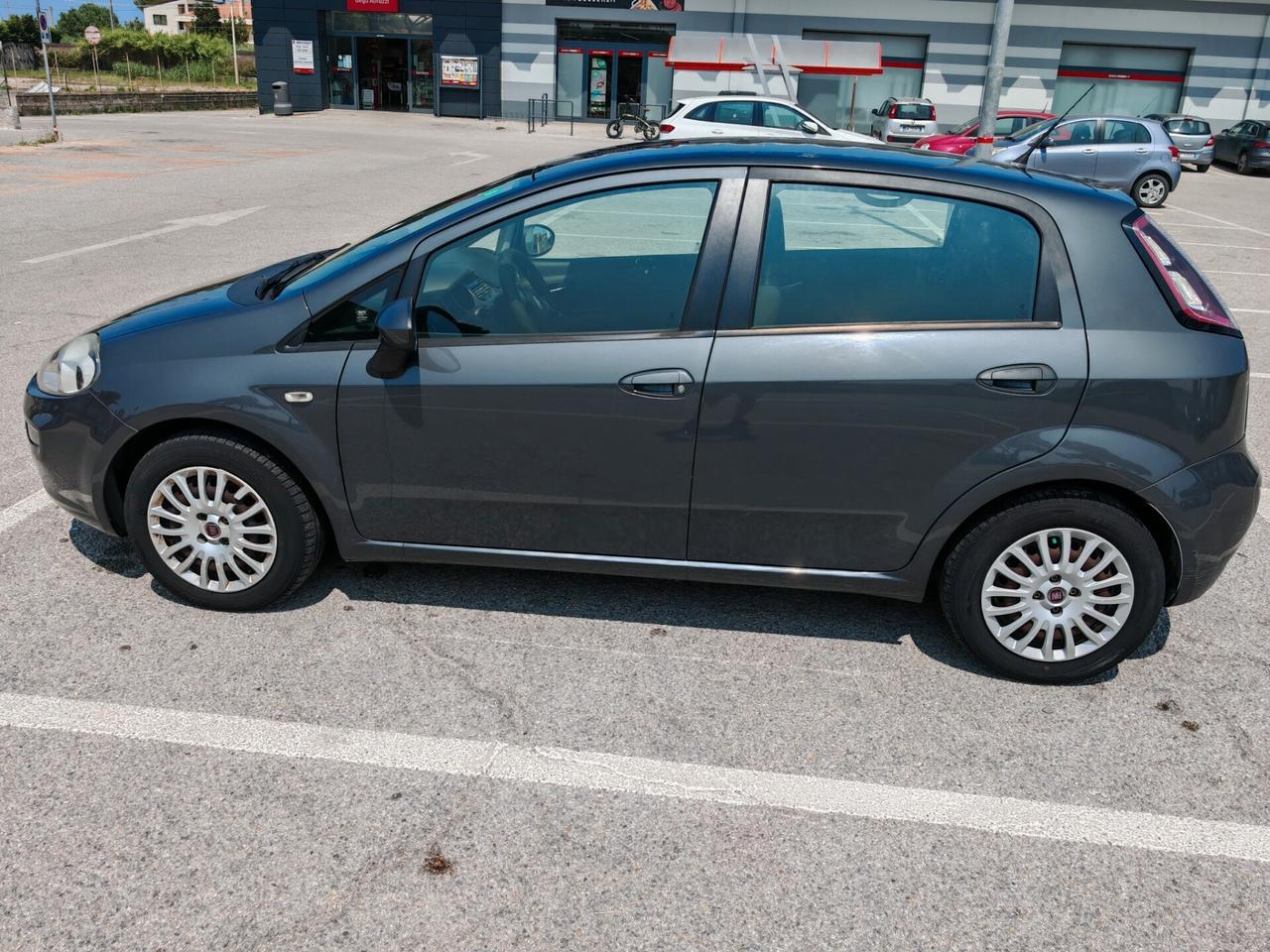 FIAT PUNTO EVO 1.3 MULTIJET DIESEL 85CV .OK NEOPATENTATI .