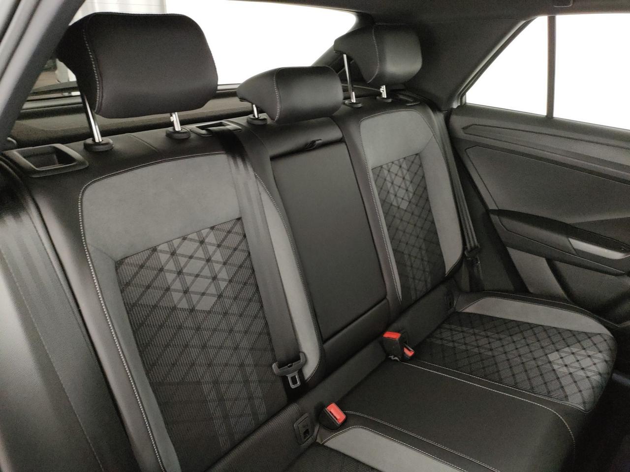 Volkswagen T-Roc 1.5 tsi r-line dsg