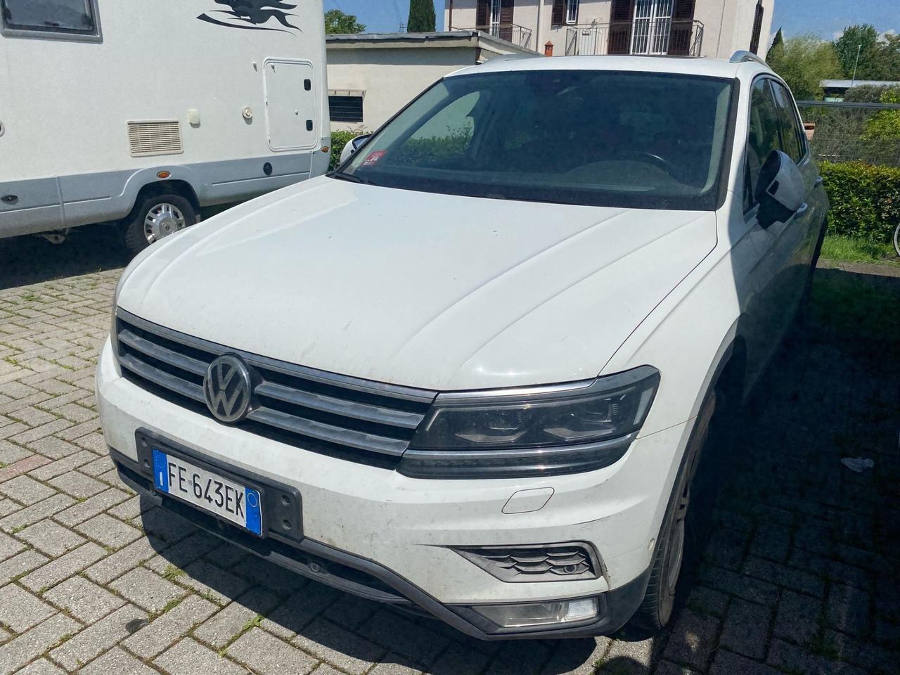 Volkswagen Tiguan 2.0 TDI SCR DSG 4MOTION Business BMT