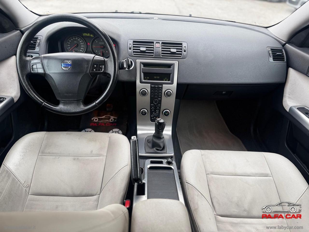 VOLVO V50 2.0 D Summum