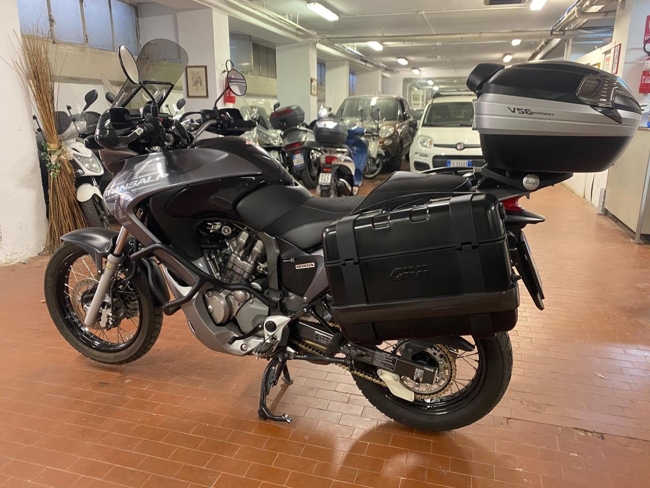 Honda XL 700 VA Transalp anno 2009 km 50000 Full Optional