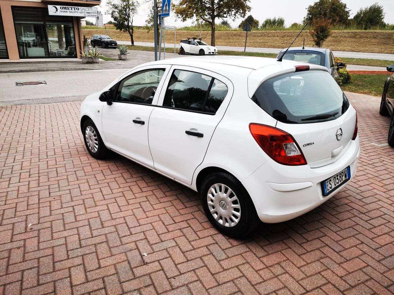 Opel Corsa 1.0 SOLO 70.600 KM OK NEO PATENTATI