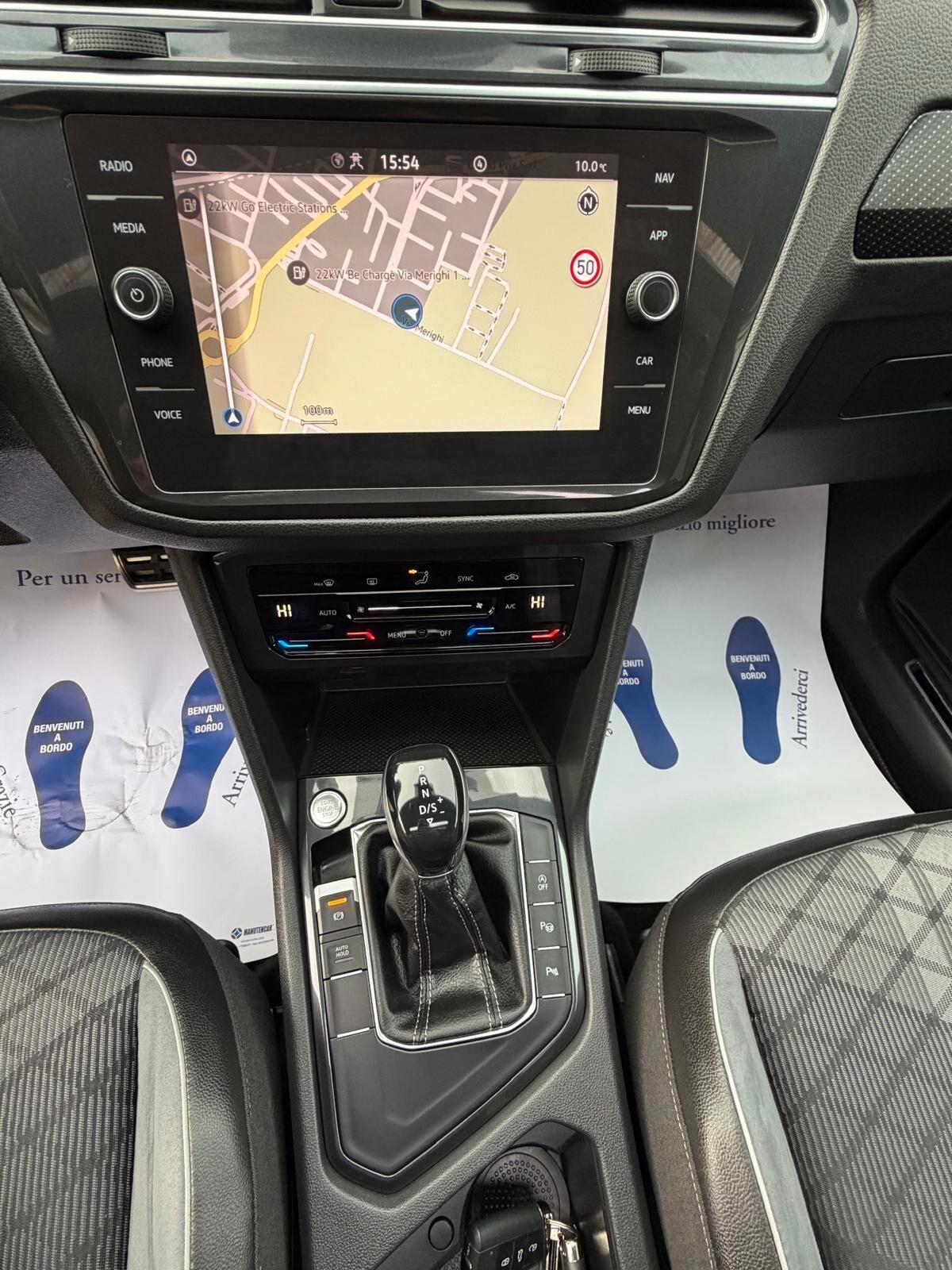 Volkswagen Tiguan 2.0 TDI 150 CV SCR DSG R-Line TETTO APRIBILE BLACK PACK