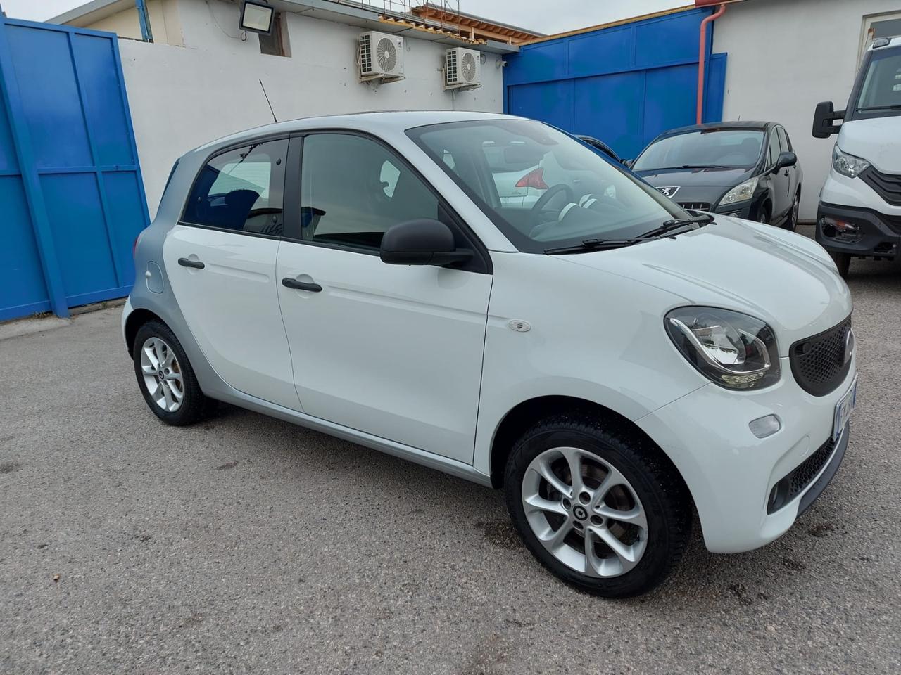 Smart Forfour 1.0 benz/71cv-km 44000-12/2017
