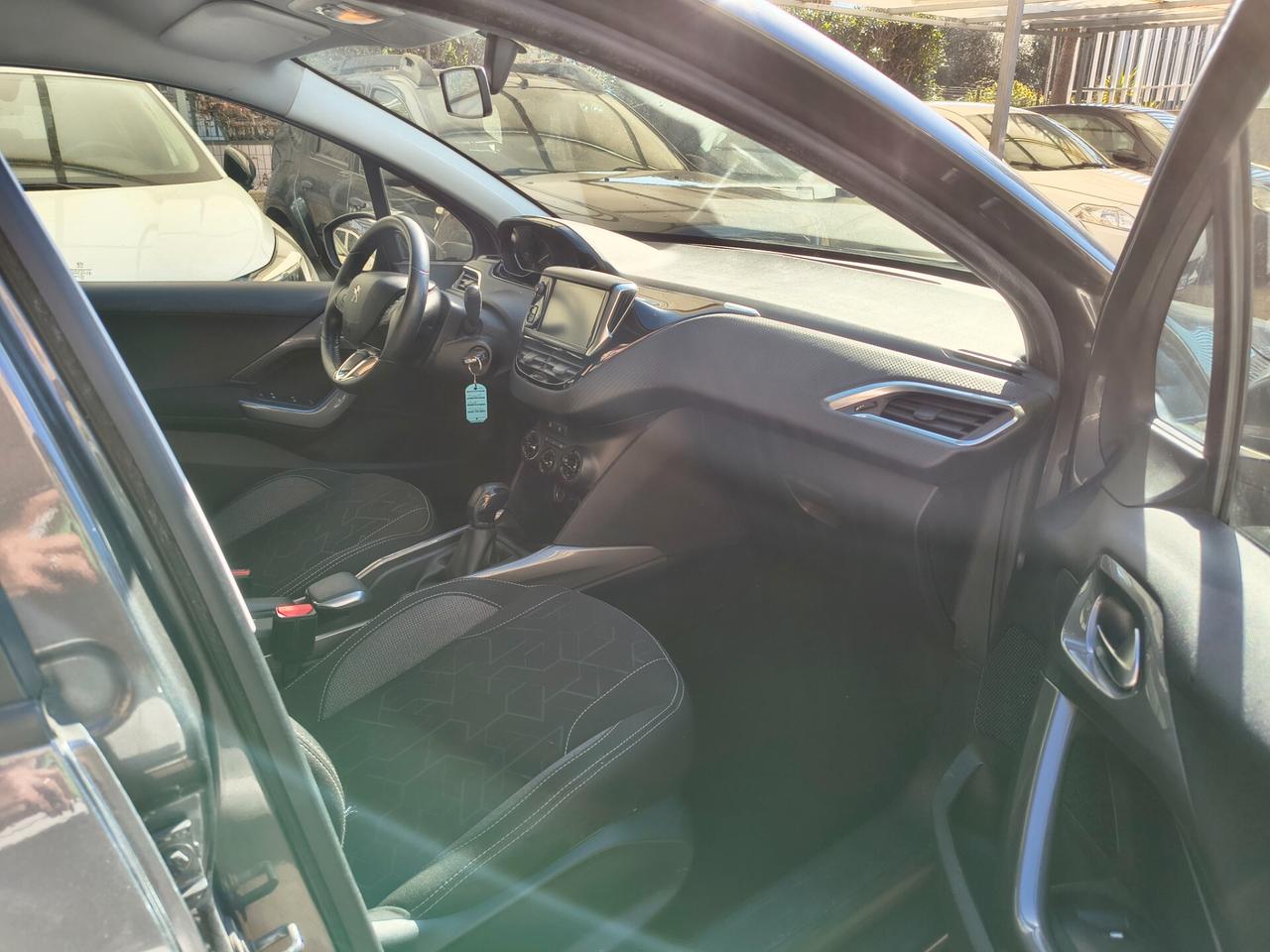 Peugeot 2008 BlueHDi 100 Black Matt 8V SENZA CATENINO