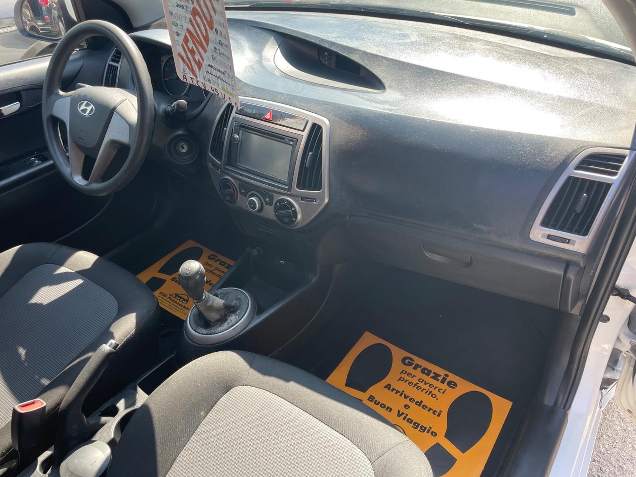 HYUNDAI i20 1.1 DIESEL 75 (CV) 2012