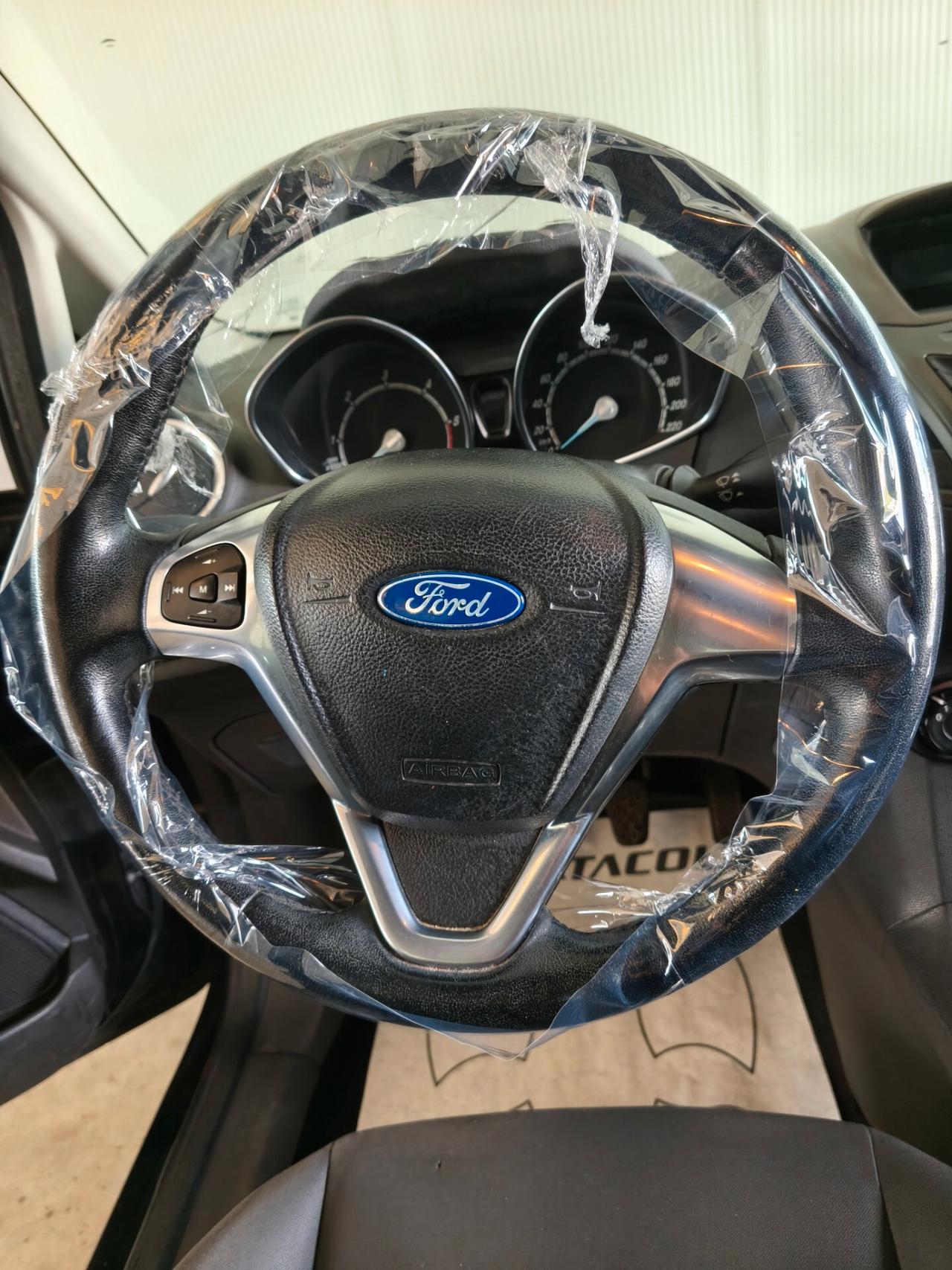 Ford Fiesta 1.5 TDCi 75CV 5 porte Business