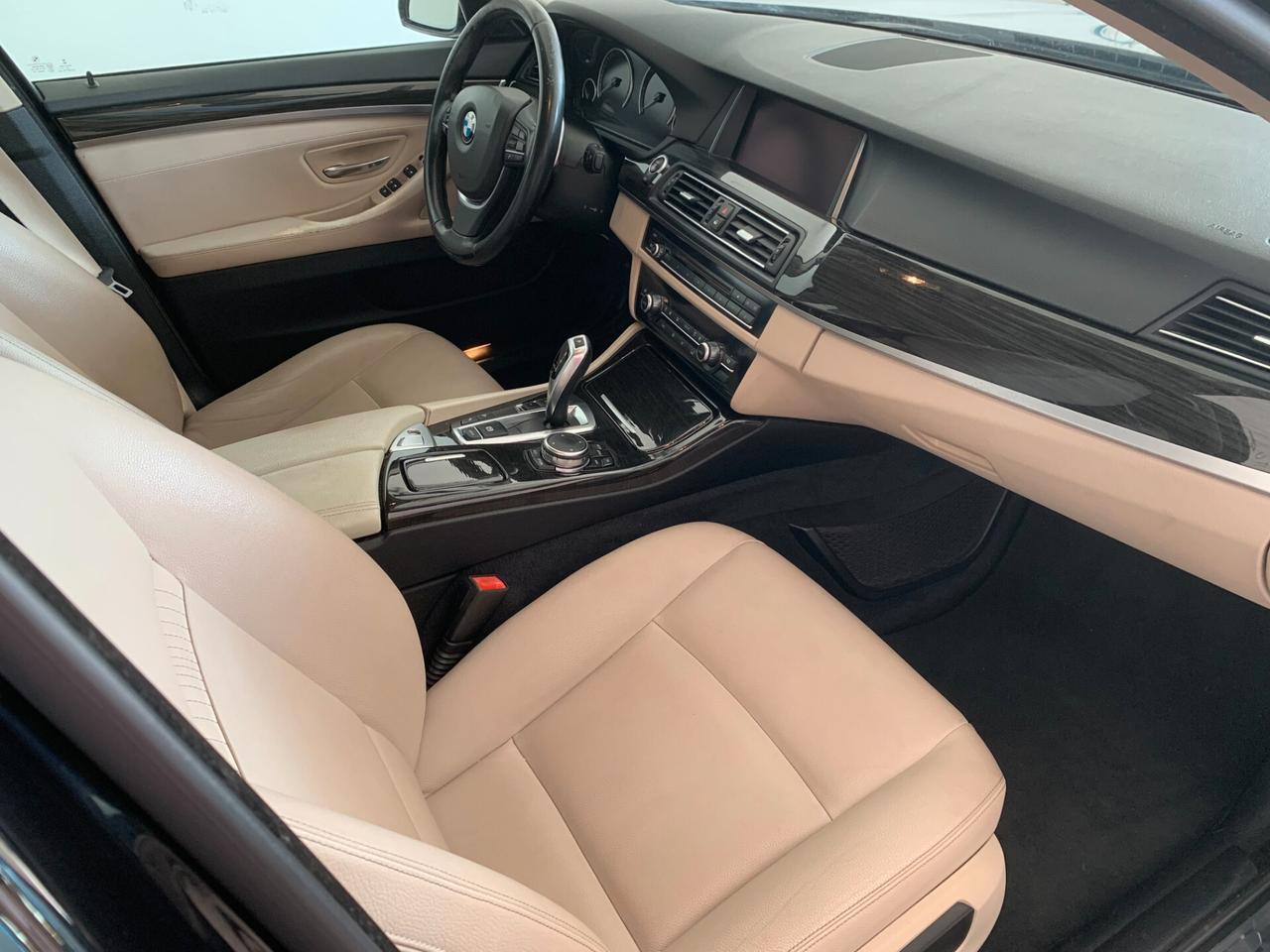Bmw 520d xDrive Touring Luxury